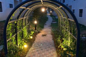 Monet Lily @ Sunsuria City