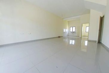 Monet Lily @ Sunsuria City