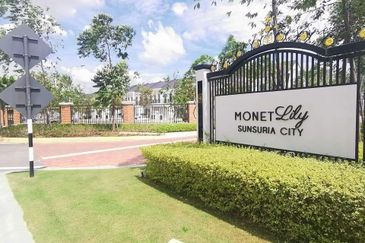 Monet Lily @ Sunsuria City