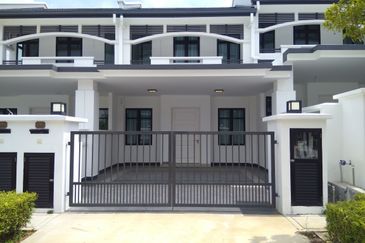 Cradleton @ Eco Majestic