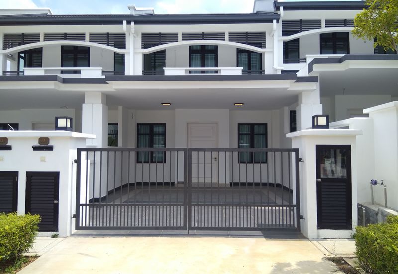 Cradleton @ Eco Majestic