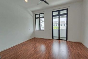 Cradleton @ Eco Majestic