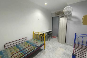 (WALK To UTAR) 2 STOREY @ BANDAR SUNGAI LONG