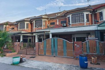 (WALK To UTAR) 2 STOREY @ BANDAR SUNGAI LONG