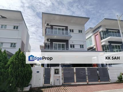 (LUXURY RENOVATED) 3 STOREY ZERO LOT BUNGALOW, Selangor, Kajang