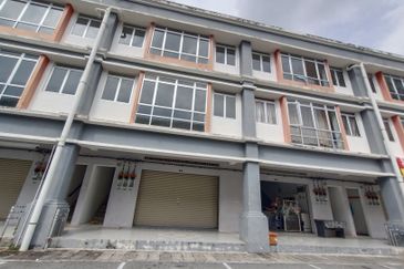 Salak Perdana Business Park