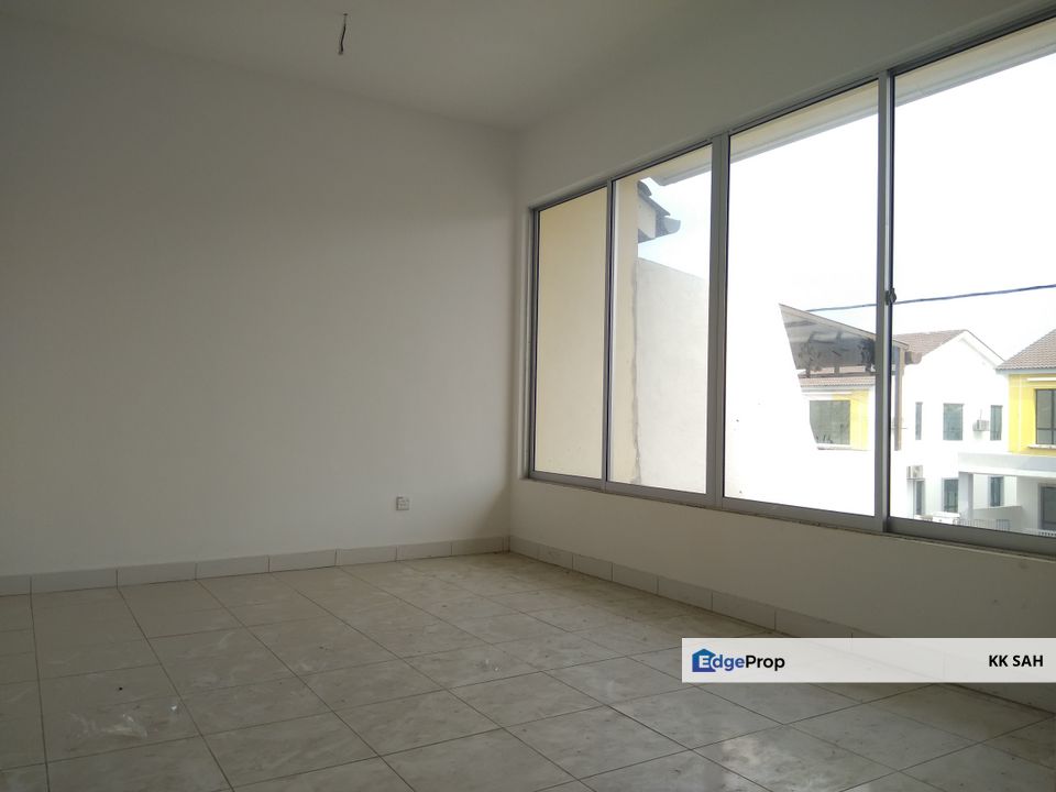 (FULL LOAN) 2 STOREY @ SEMENYIH PARKLANDS, Selangor, Semenyih