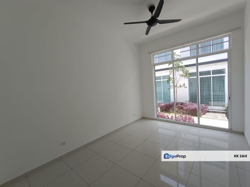 (22x70 FULL LOAN) 2 STOREY @ MERRYDALE, ECO MAJESTIC, Selangor, Semenyih