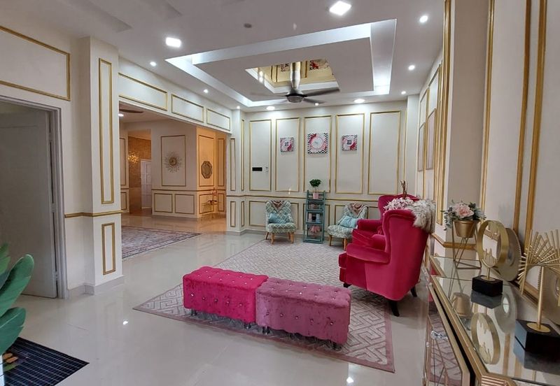 Puncak Pinggiran Putra