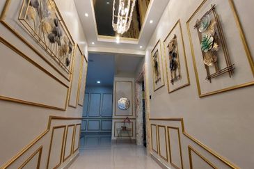 Puncak Pinggiran Putra