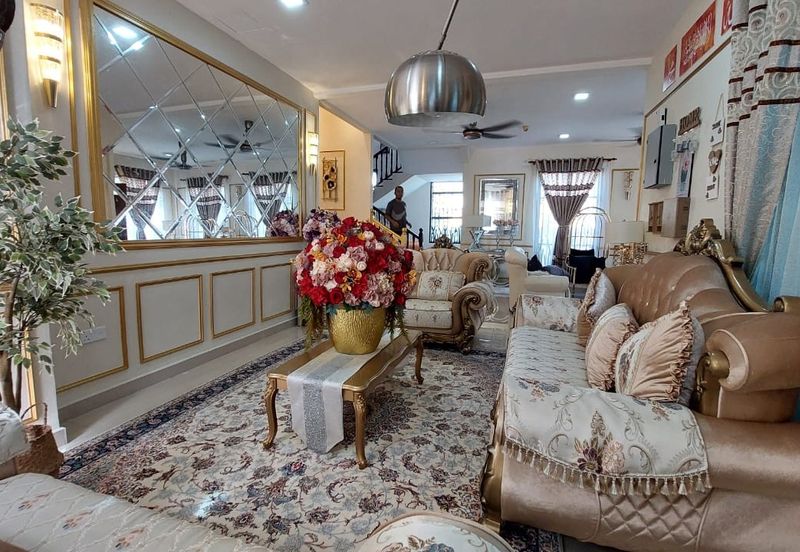 Puncak Pinggiran Putra