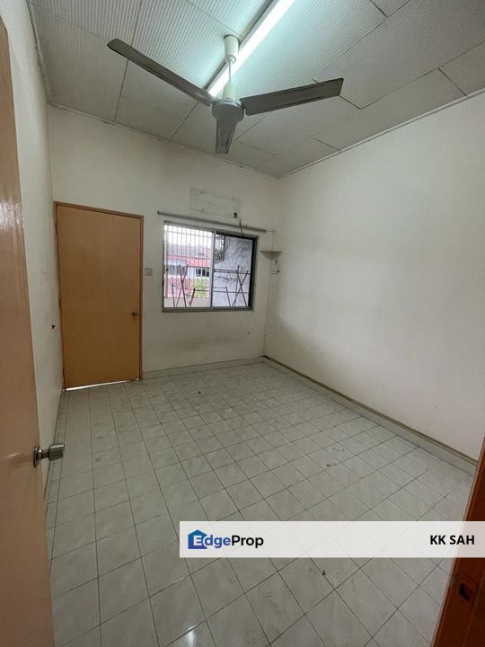 (RENOVATED) 2 STOREY @ TAMAN SRI JELOK, Selangor, Kajang