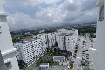 Simfoni Apartment @ Eco Majestic (Rumah Selangorku)