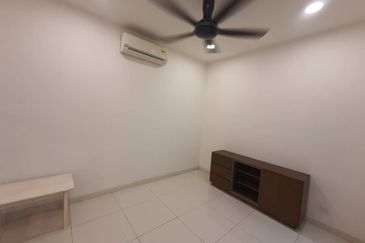 Parkfield Residences, Tropicana Heights