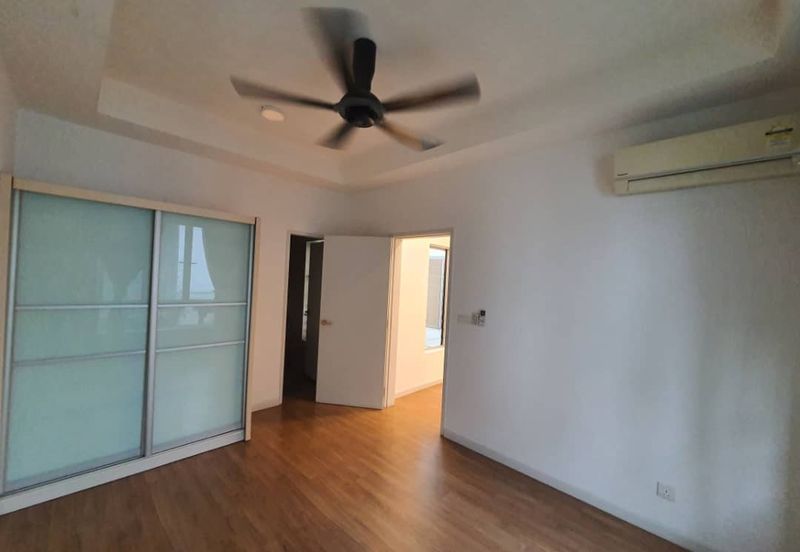 Parkfield Residences, Tropicana Heights