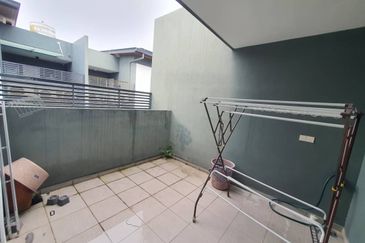 Parkfield Residences, Tropicana Heights