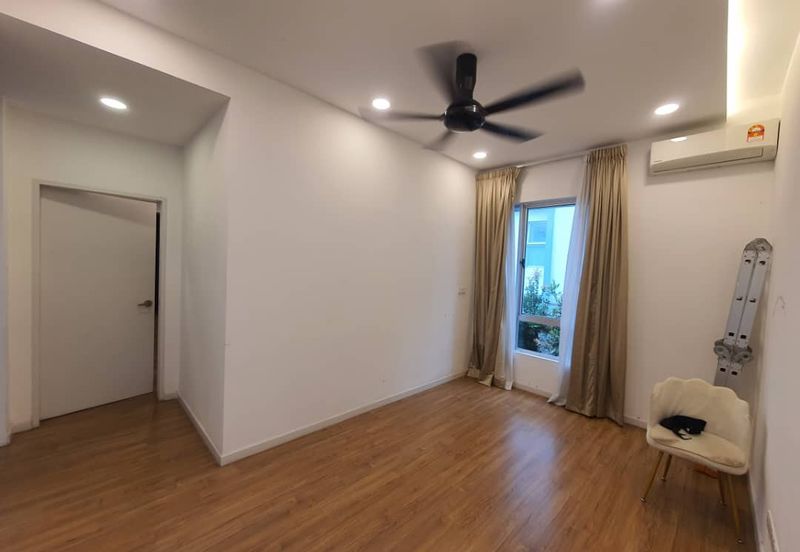 Parkfield Residences, Tropicana Heights