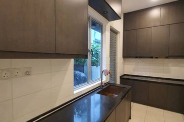 Parkfield Residences, Tropicana Heights