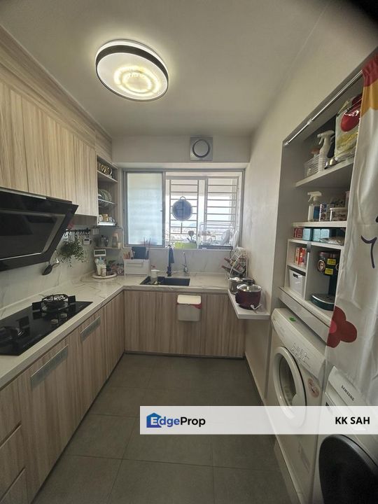 (FULLY RENOVATED + FURNISHED) RESIDENSI SUTERA 7 @ KAJANG, Selangor, Kajang