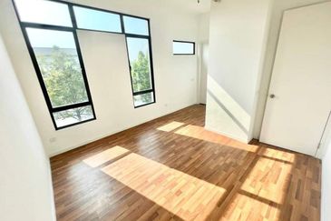 Tenderfields @ Eco Majestic