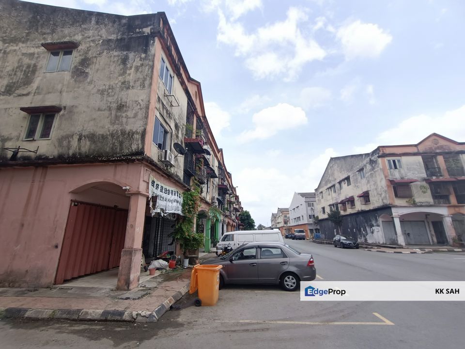 END LOT SHOP APARTMENT @ TAMAN SEJATI, KLANG, Selangor, Klang