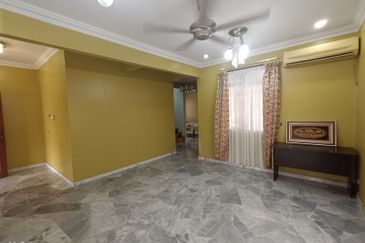 Taman Tasik Semenyih (Lake Residence)