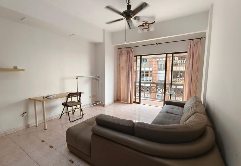 Evergreen Park Acorn and Hazel