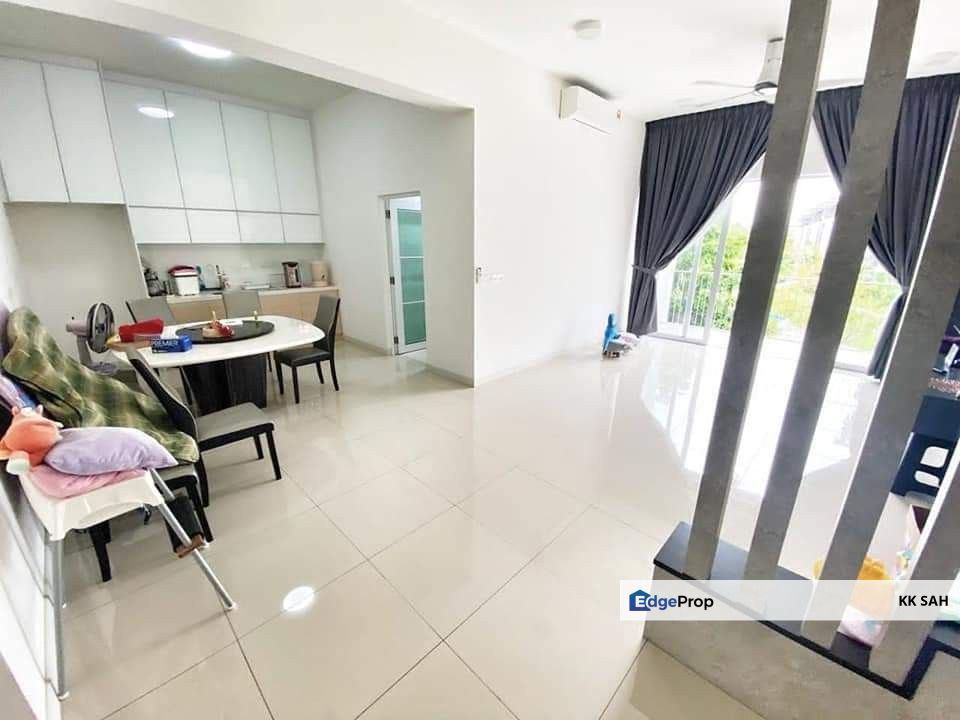 (RENOVATED + NICE VIEW) 3 STOREY TOWNHOUSE @ TROPICANA HEIGHTS, Selangor, Kajang