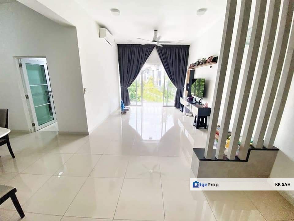 (RENOVATED + NICE VIEW) 3 STOREY TOWNHOUSE @ TROPICANA HEIGHTS, Selangor, Kajang