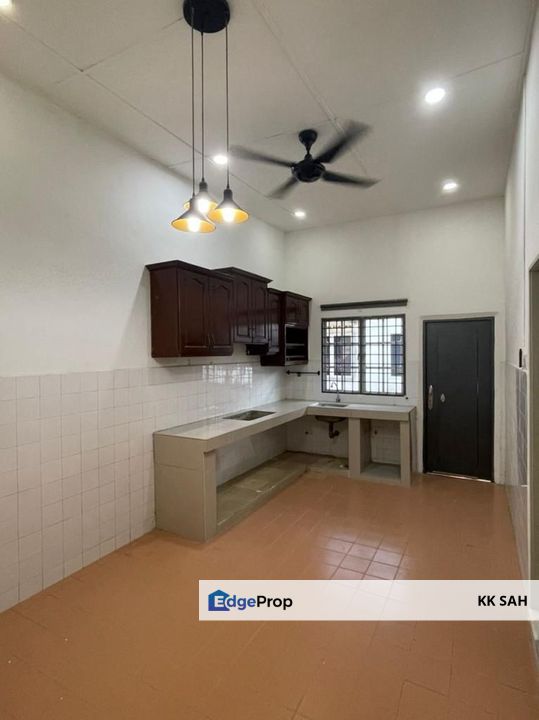 (RENOVATED) 1 STOREY @ TAMAN DESA INDAH, KLANG, Selangor, Klang