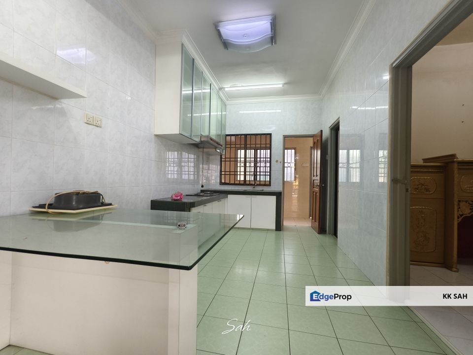 (FULLY RENOVATED) 2 STOREY @ TAMAN SERI MAWAR, SEMENYIH, Selangor, Semenyih