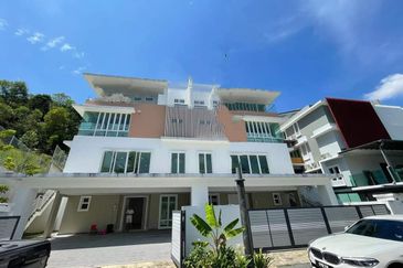 (NEW) 3.5 STOREY SEMI-D @ TAMAN PUNCAK INDAH