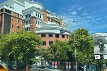 (NEW) 3.5 STOREY SEMI-D @ TAMAN PUNCAK INDAH