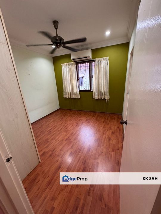 (22x70 FULLY RENOVATED) 2 STOREY @ TAMAN SUTERA, KAJANG, Selangor, Kajang