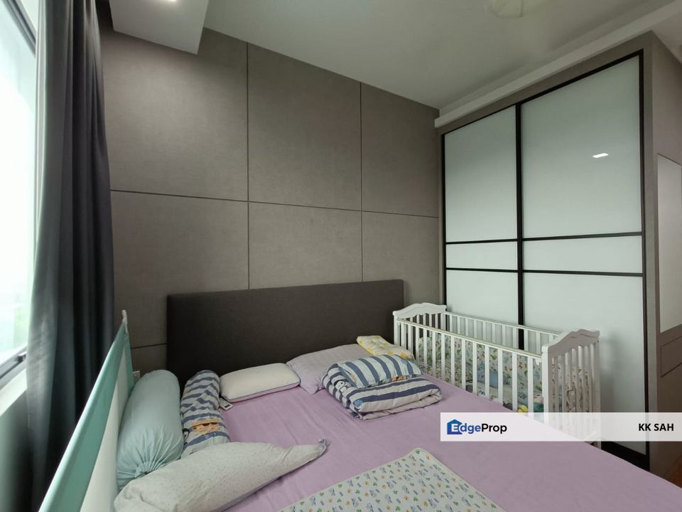 (FULL LOAN + FULLY RENOVATED) KIARA PLAZA @ SEMENYIH, Selangor, Semenyih