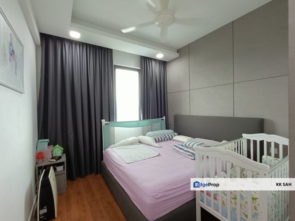 (FULL LOAN + FULLY RENOVATED) KIARA PLAZA @ SEMENYIH, Selangor, Semenyih
