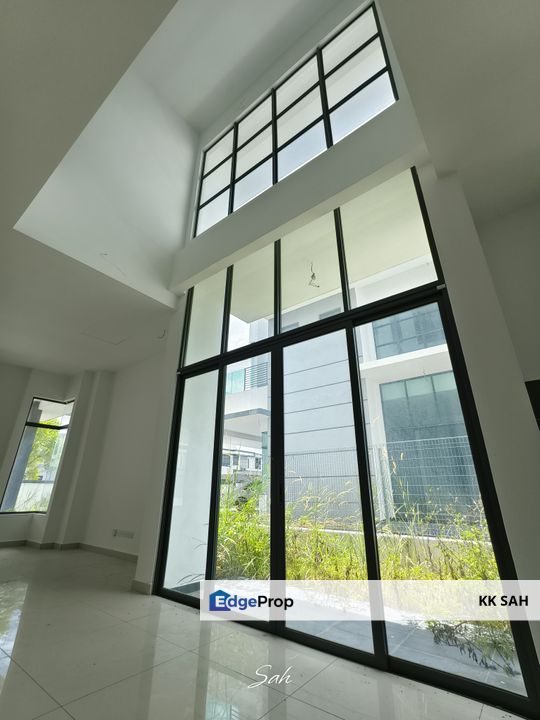 (BRAND NEW) 3 STOREY SEMI-D @ SAUJANA HEIGHTS, Selangor, Kajang