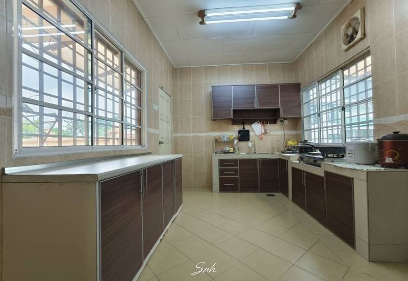 Bandar Tun Hussein Onn