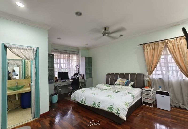 Bandar Tun Hussein Onn