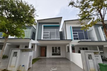 Parkfield Residences, Tropicana Heights