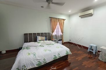 Bandar Tun Hussein Onn