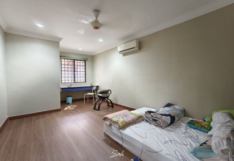 Bandar Tun Hussein Onn