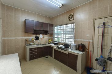 Bandar Tun Hussein Onn