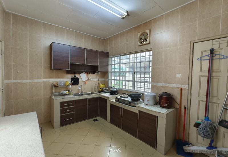 Bandar Tun Hussein Onn