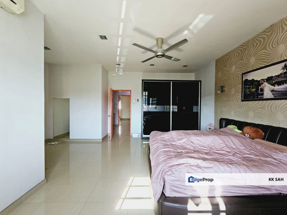 (RENOVATED + GATED GUARDED) 2 STOREY @ TAMAN KAJANG IMPIAN, Selangor, Kajang