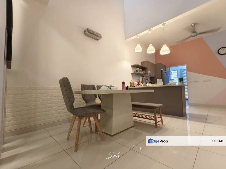 (FULL LOAN 22x75 FULLY RENOVATED) 2 STOREY @ TROPICANA HEIGHTS, Selangor, Kajang