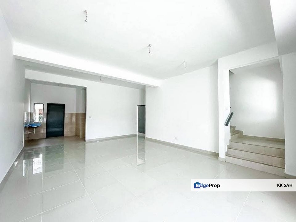 (BRAND NEW CORNER UNIT) 2 STOREY @ BANDAR TASIK KESUMA, Selangor, Beranang