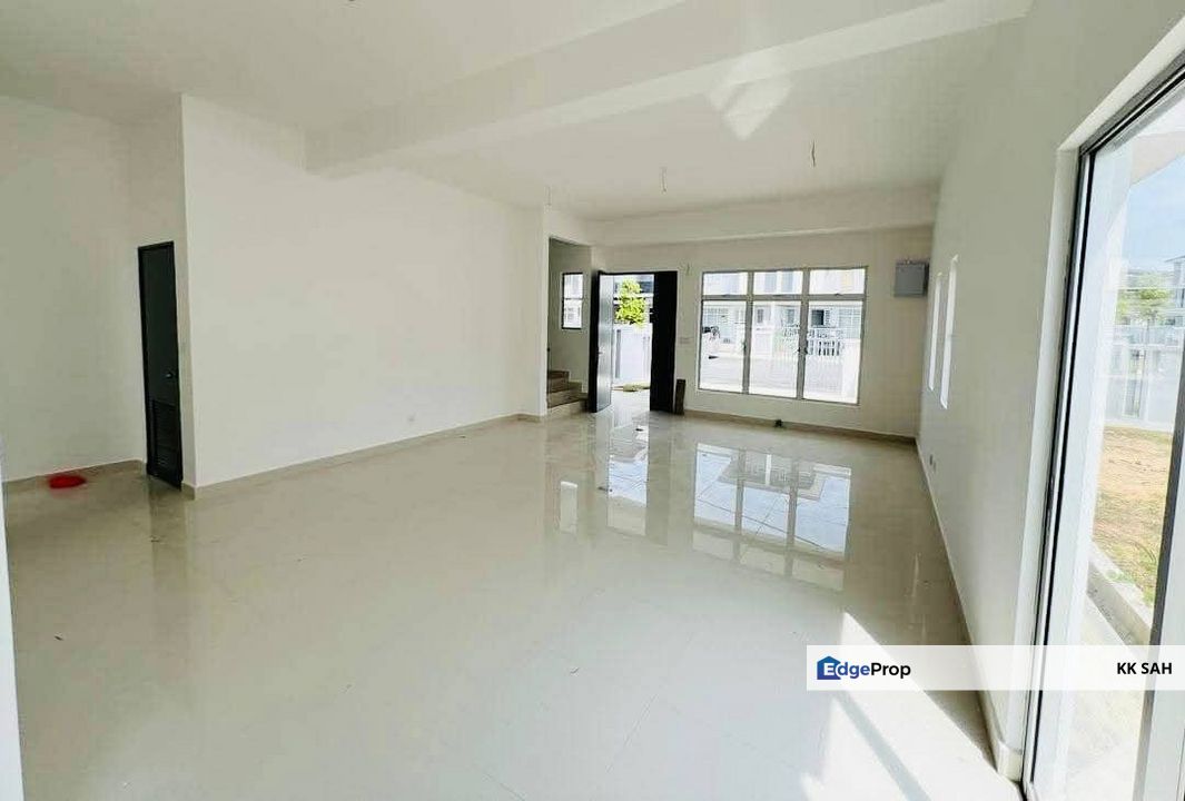 (BRAND NEW CORNER UNIT) 2 STOREY @ BANDAR TASIK KESUMA, Selangor, Beranang