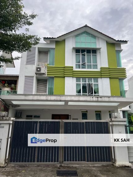 (FULLY RENOVATED + FURNISHED) 3 STOREY BUNGALOW @ TIARA RESIDENCE, Selangor, Kajang