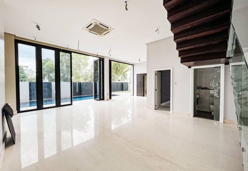 Perdana Lakeview East